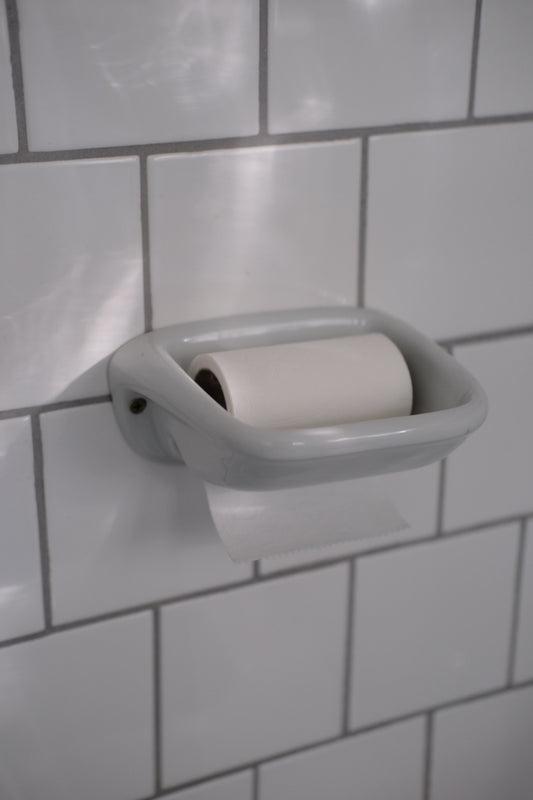 Toilet roll holder • Porcelain