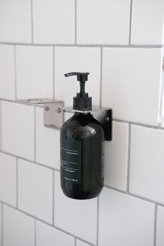 Wall mount for soap dispenser • Stainless steel 