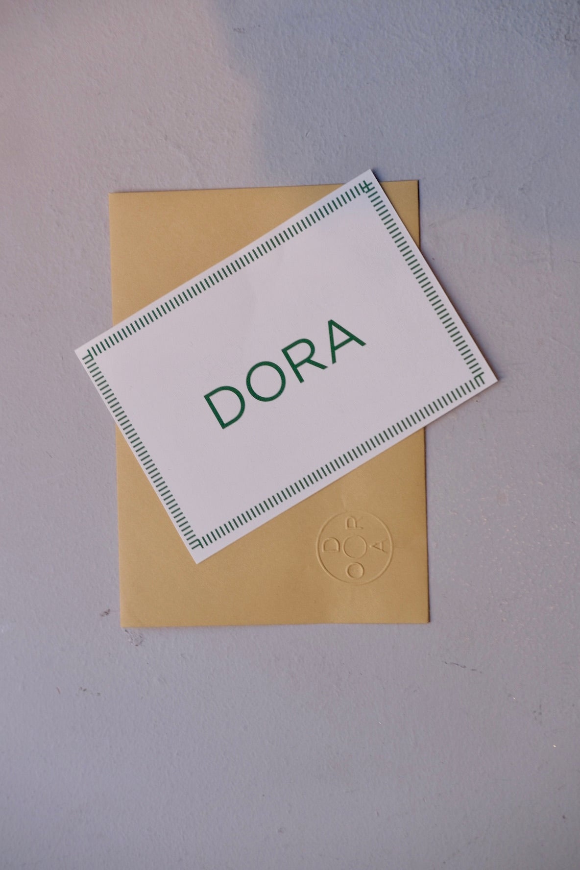 Gavekort til Dora • til webshop og butik