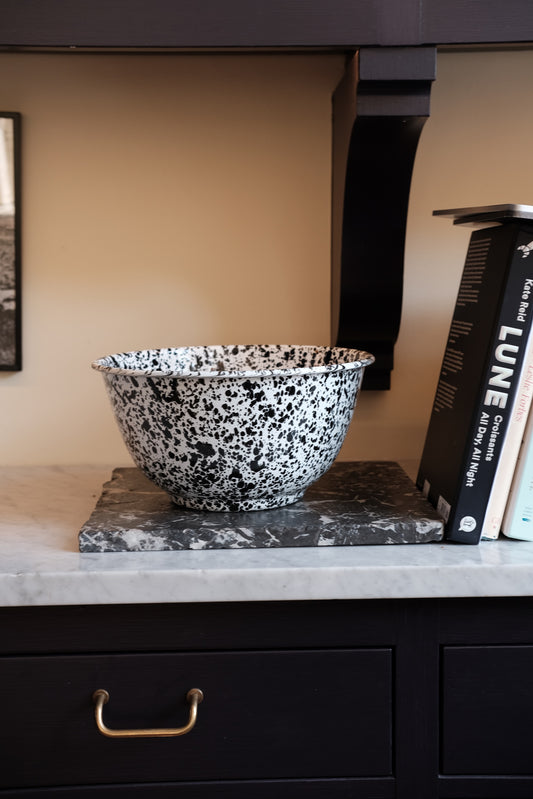 Salad bowl • Enamel • Splatter black