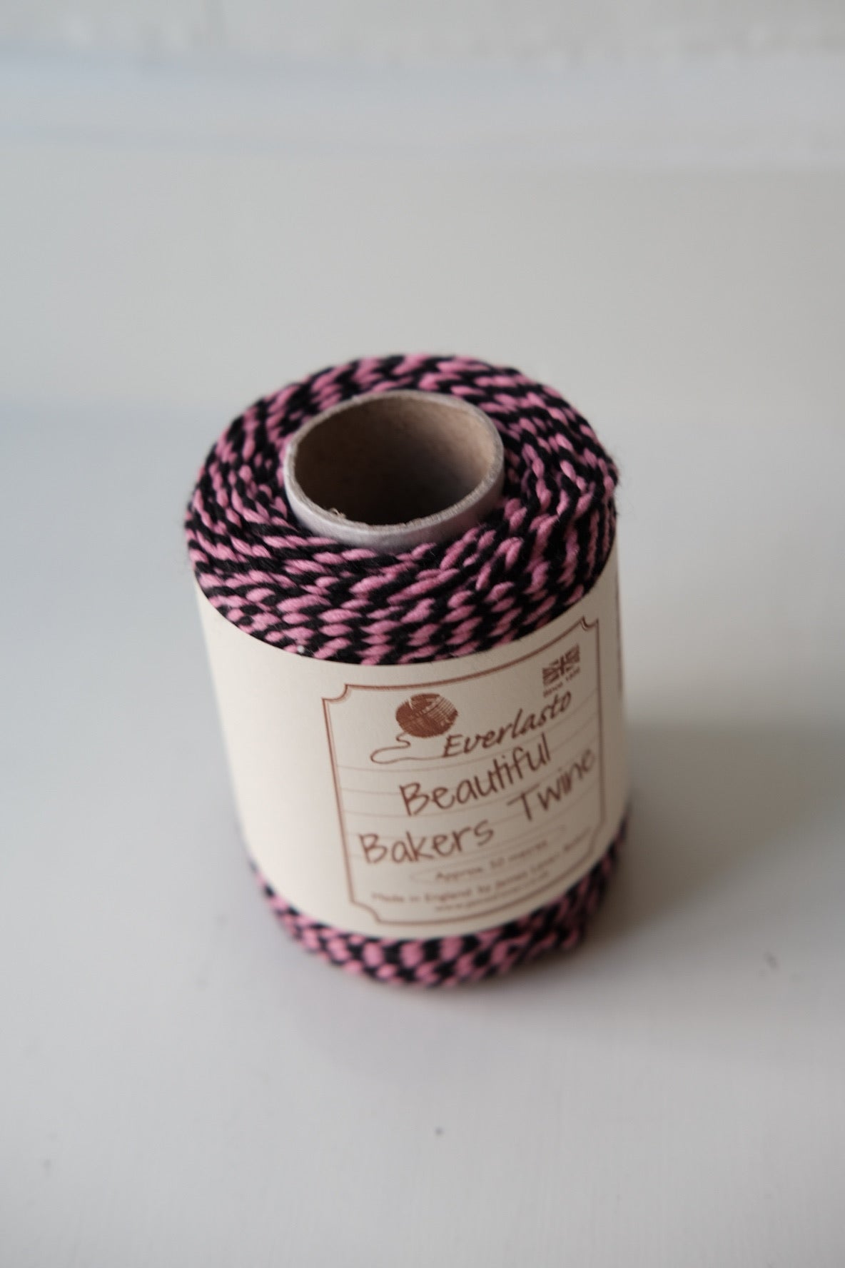 Gavebånd • Bakers Twine • 50m • Sort & Pink